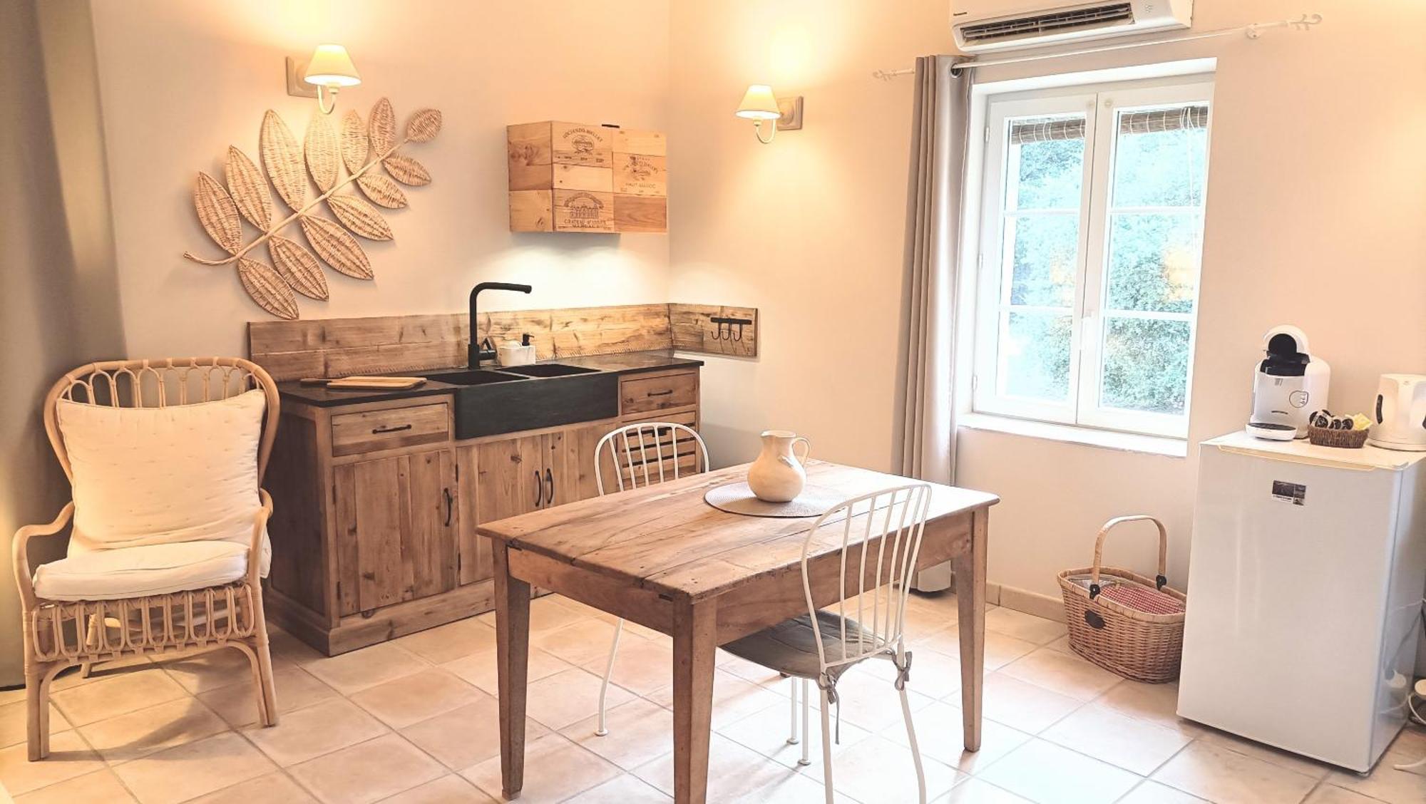 La Ferme Les Eybrachas Hotel Réauville Szoba fotó