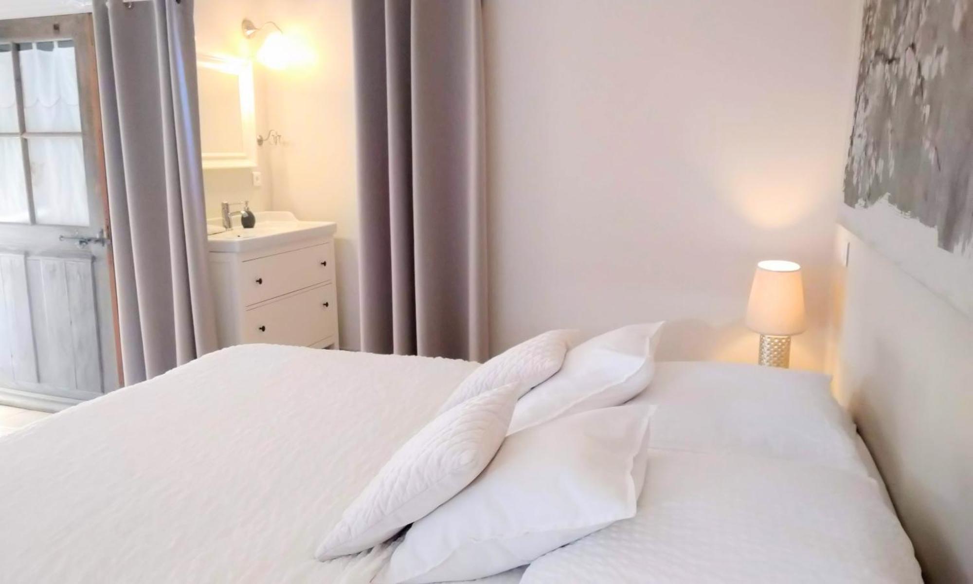 La Ferme Les Eybrachas Hotel Réauville Szoba fotó