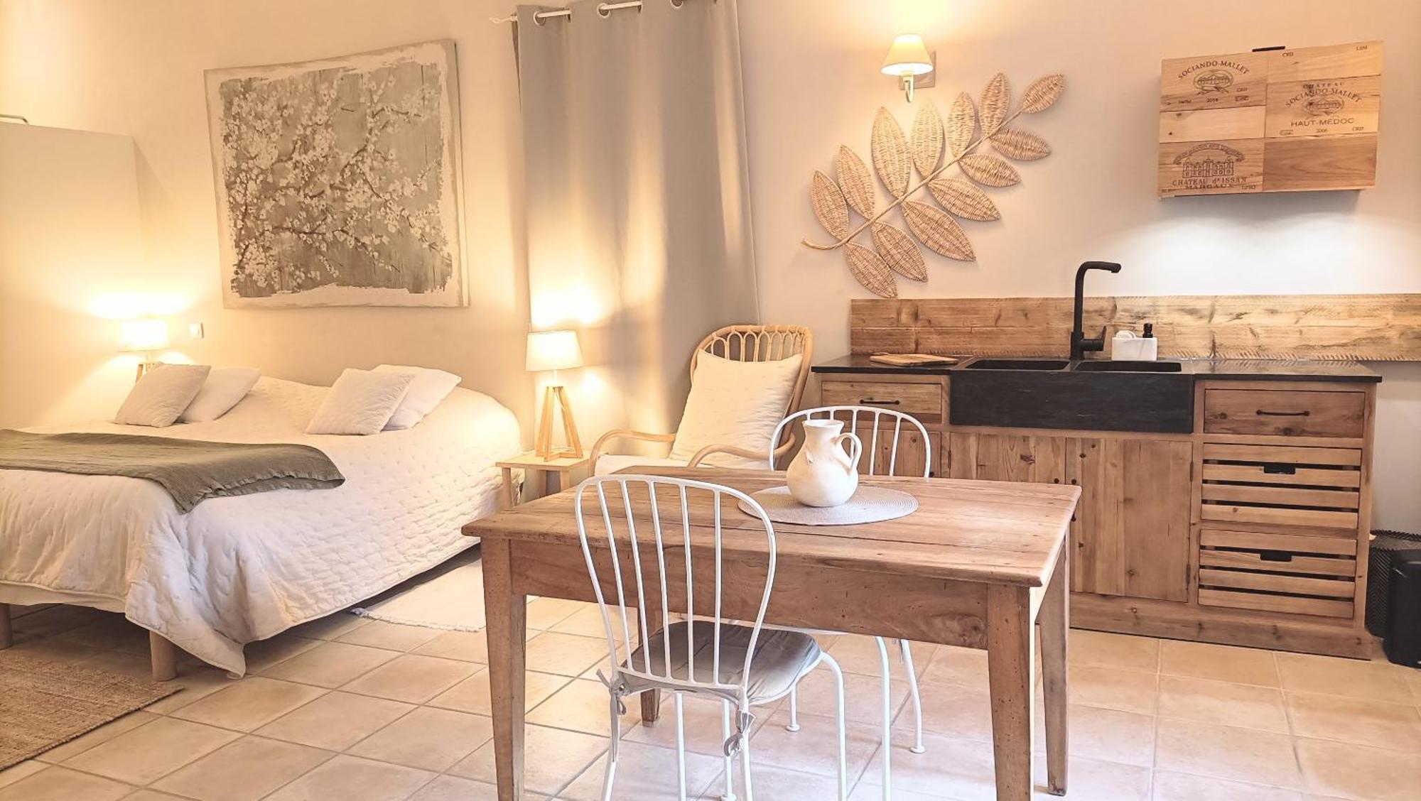 La Ferme Les Eybrachas Hotel Réauville Szoba fotó