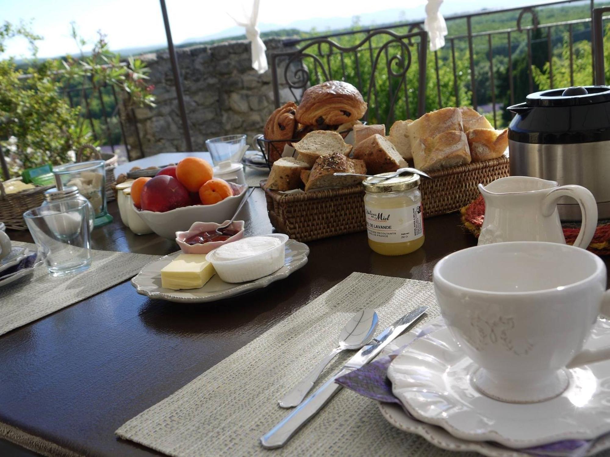 La Ferme Les Eybrachas Hotel Réauville Kültér fotó